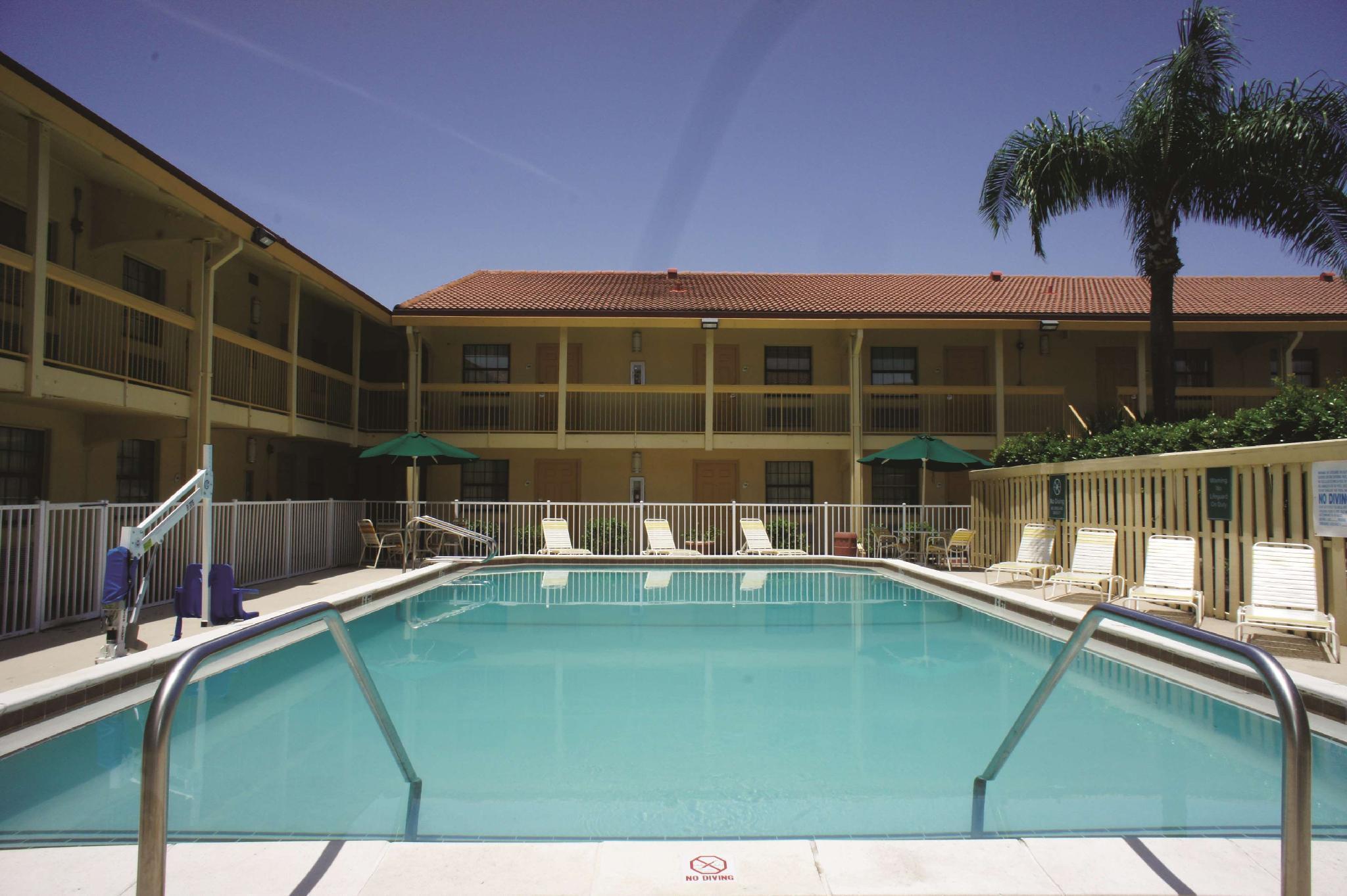 Baymont By Wyndham Fort Myers Central Kültér fotó